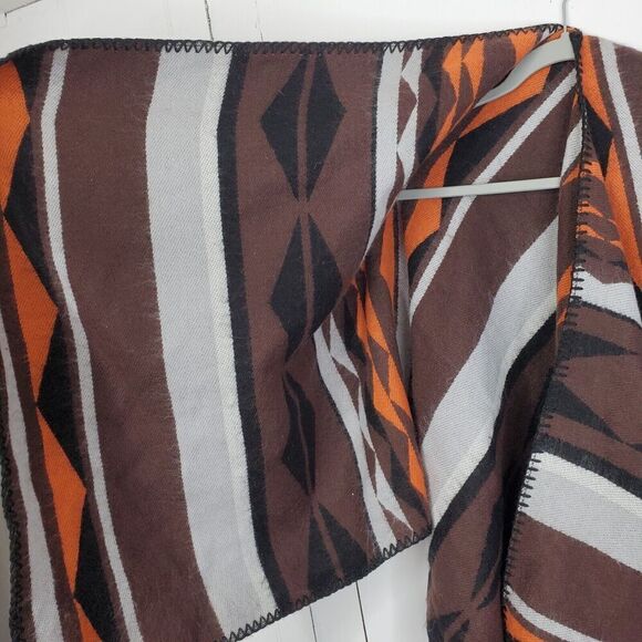 Old Navy Southwestern Poncho Western Farm Warm Aztec Fall Hayrack Womens OS - Picture 4 of 8